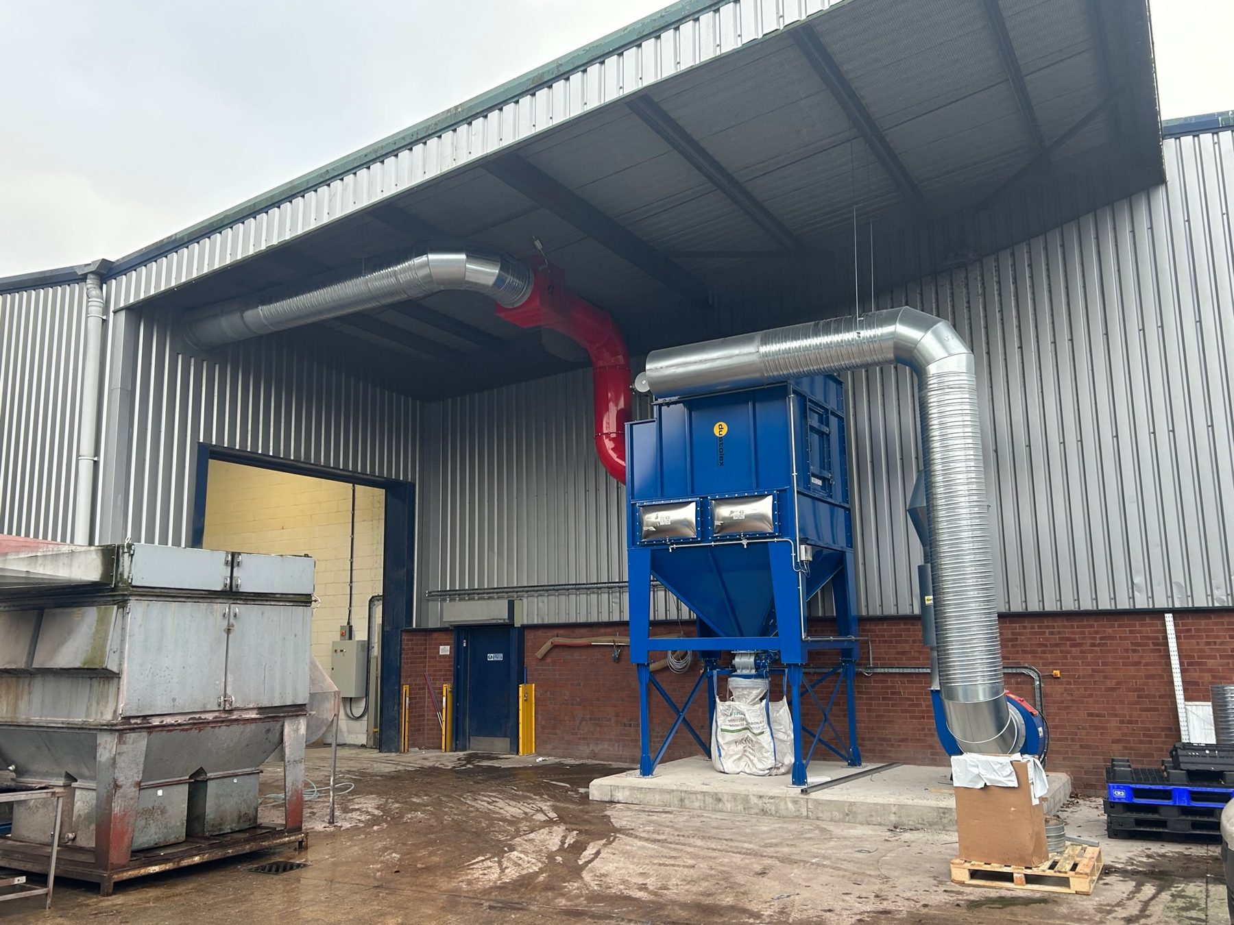 ATEX Powder mixing dust extraction for food industry, project photo 2