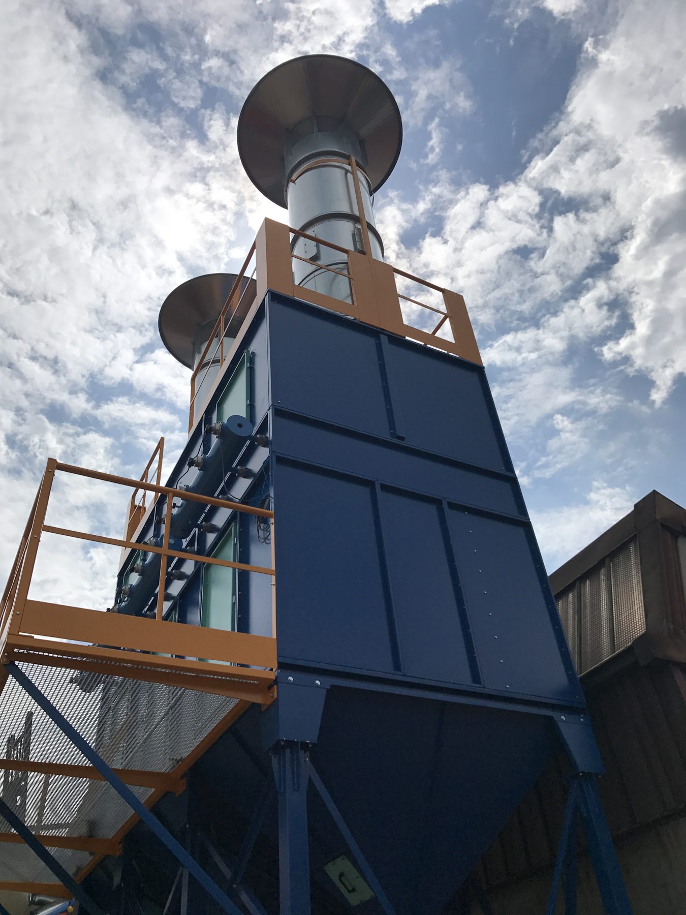 Dust extraction system of grinding for a spring manufacturer, project photo 2