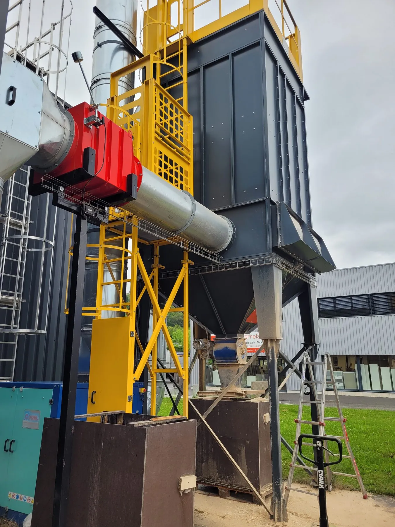 ATEX wood extraction for a wooden furniture manufacturer, project photo 2
