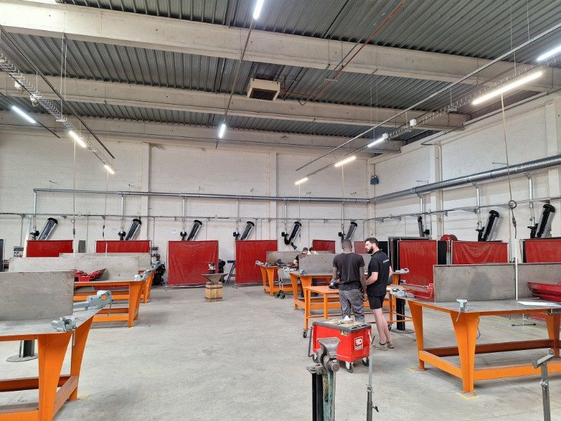 Extraction arms for a plumbing school, project photo 3