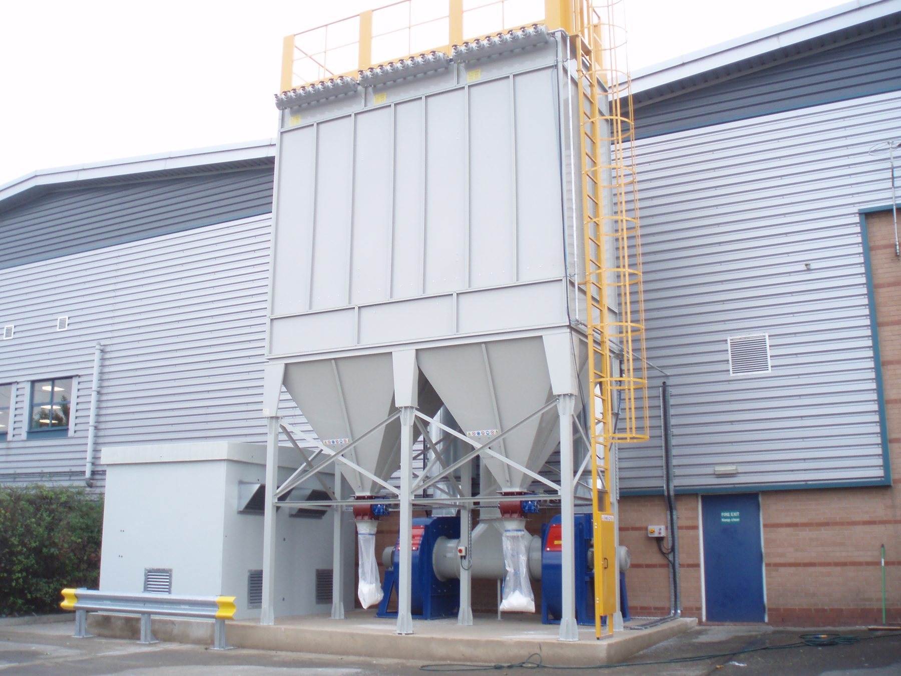 ATEX dust extraction system for plastic dust on glasses frames, project photo 4
