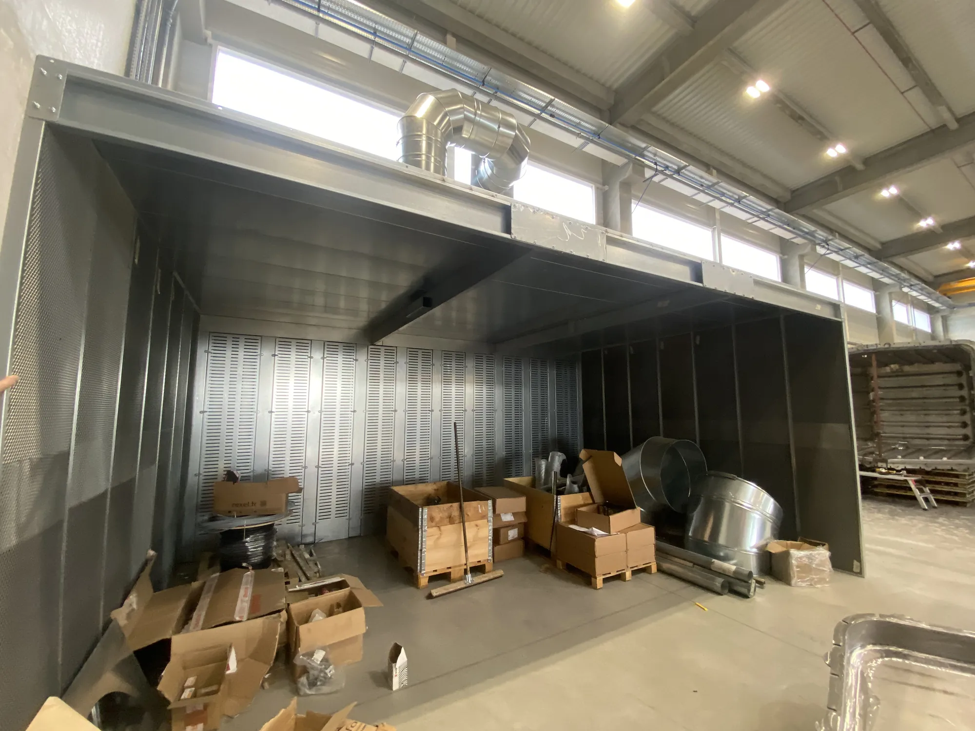 ATEX grinding booth & welding smoke, project photo 4