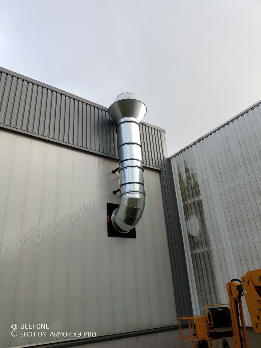 Retractable painting booth for automatic forklift manufacturer, project photo 4