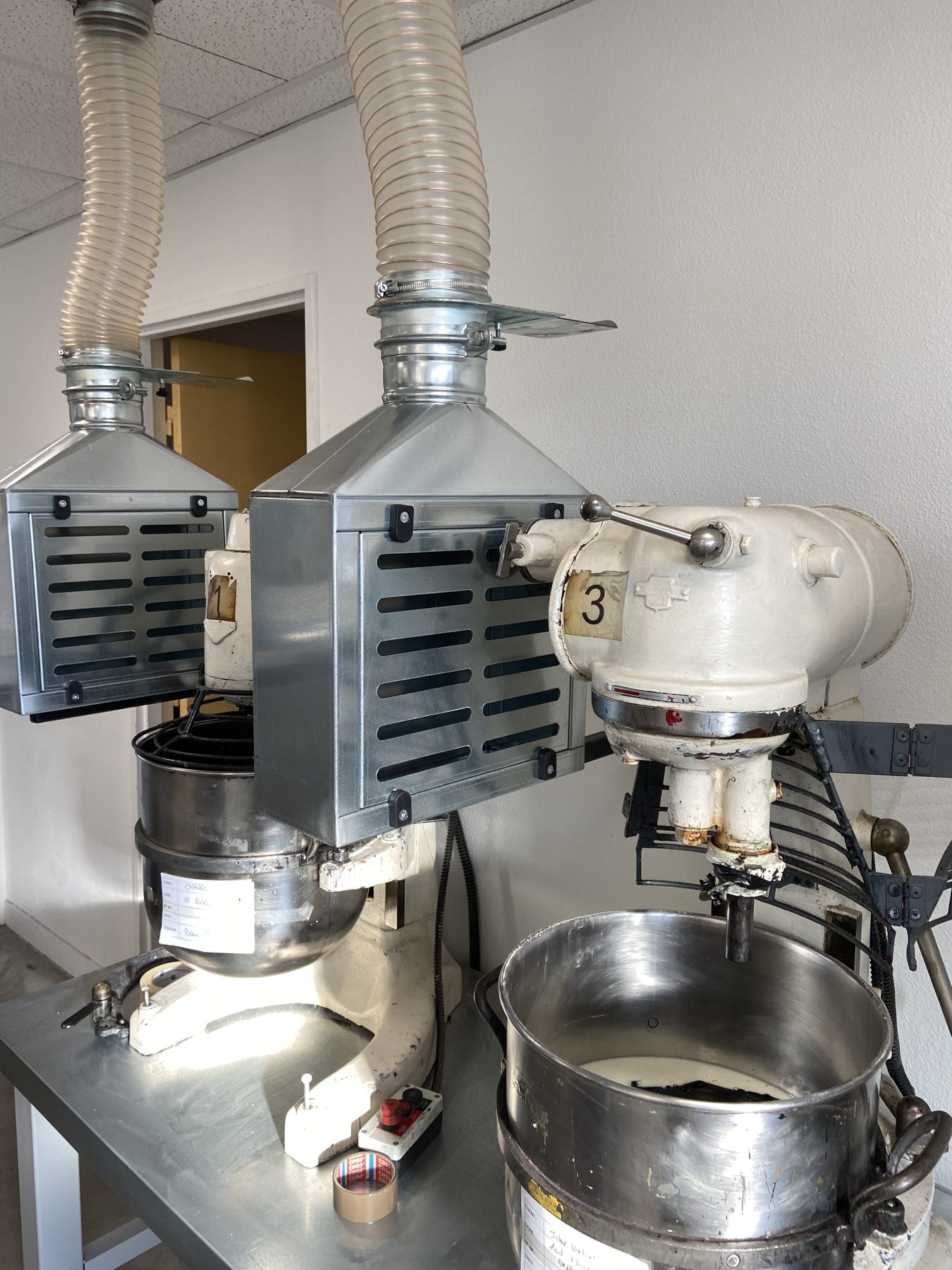 Solvent extraction and filtration syste with compensation for a colourimetry laboratory, project photo 4