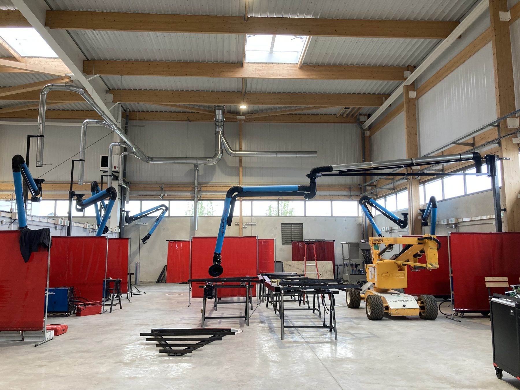 Centralised welding fumes extraction for training school, project photo 4