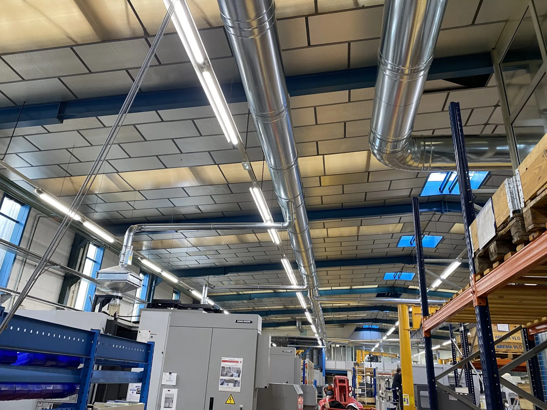 3 installations Oil mist system for machining Atex dust system for grinding Compensation by AHU, project photo 4