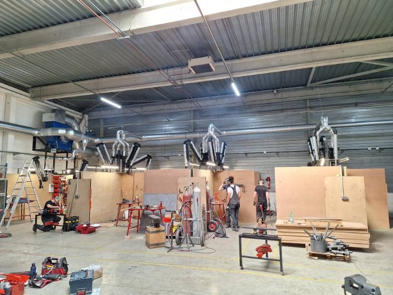 Extraction arms for a plumbing school, project photo 4