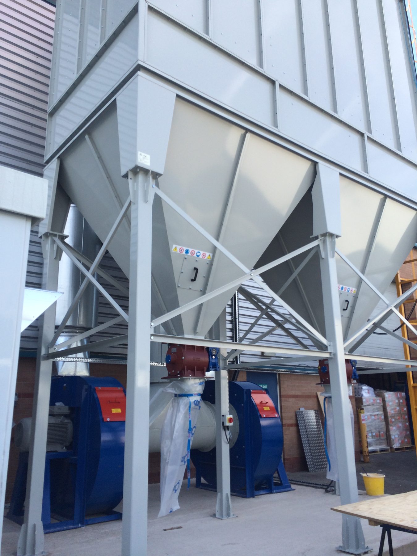 ATEX dust extraction system for plastic dust on glasses frames, project photo 5