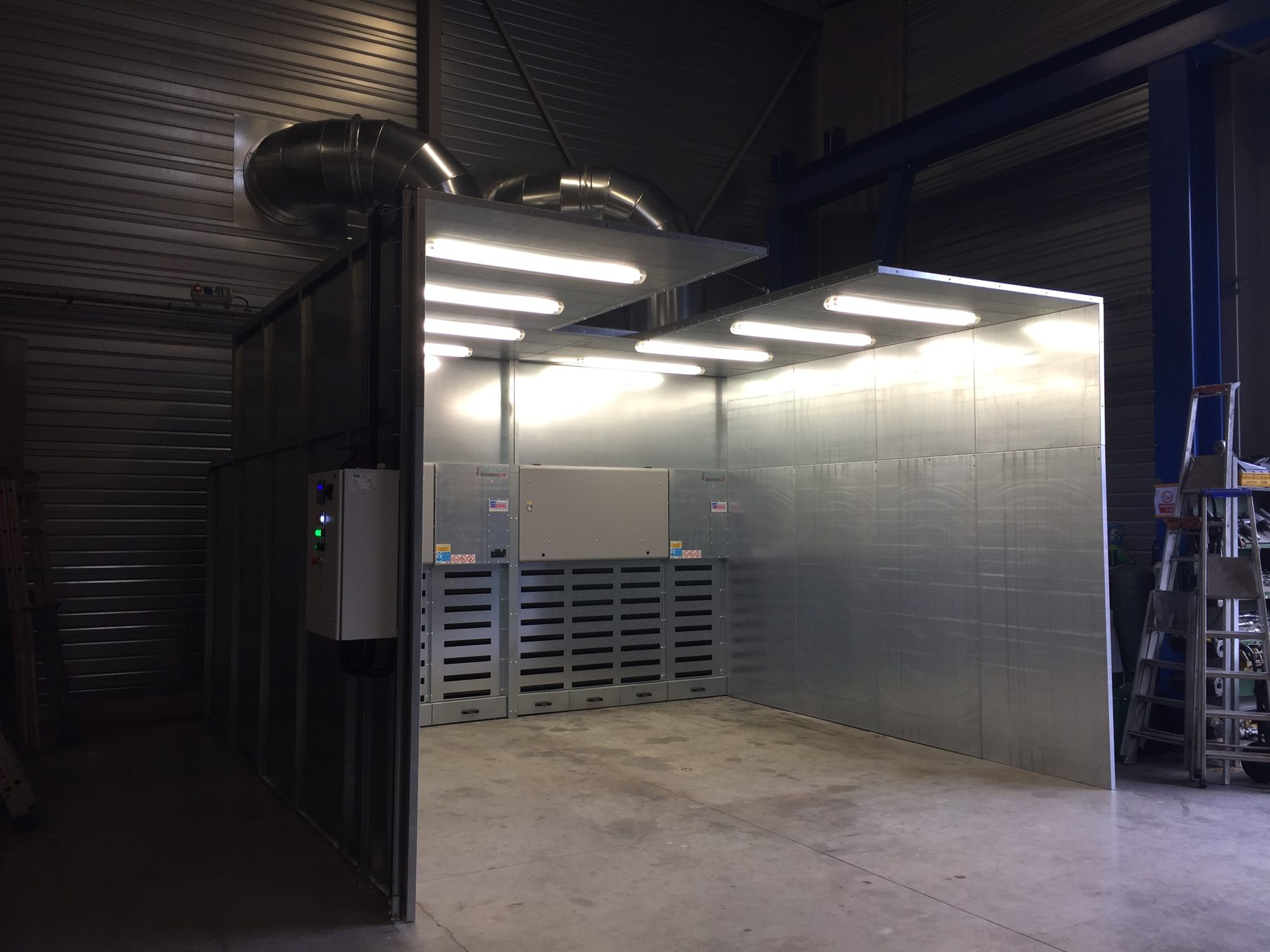 Grinding steel booth for a sigma Kneader Mixers manufacturer, project photo 5