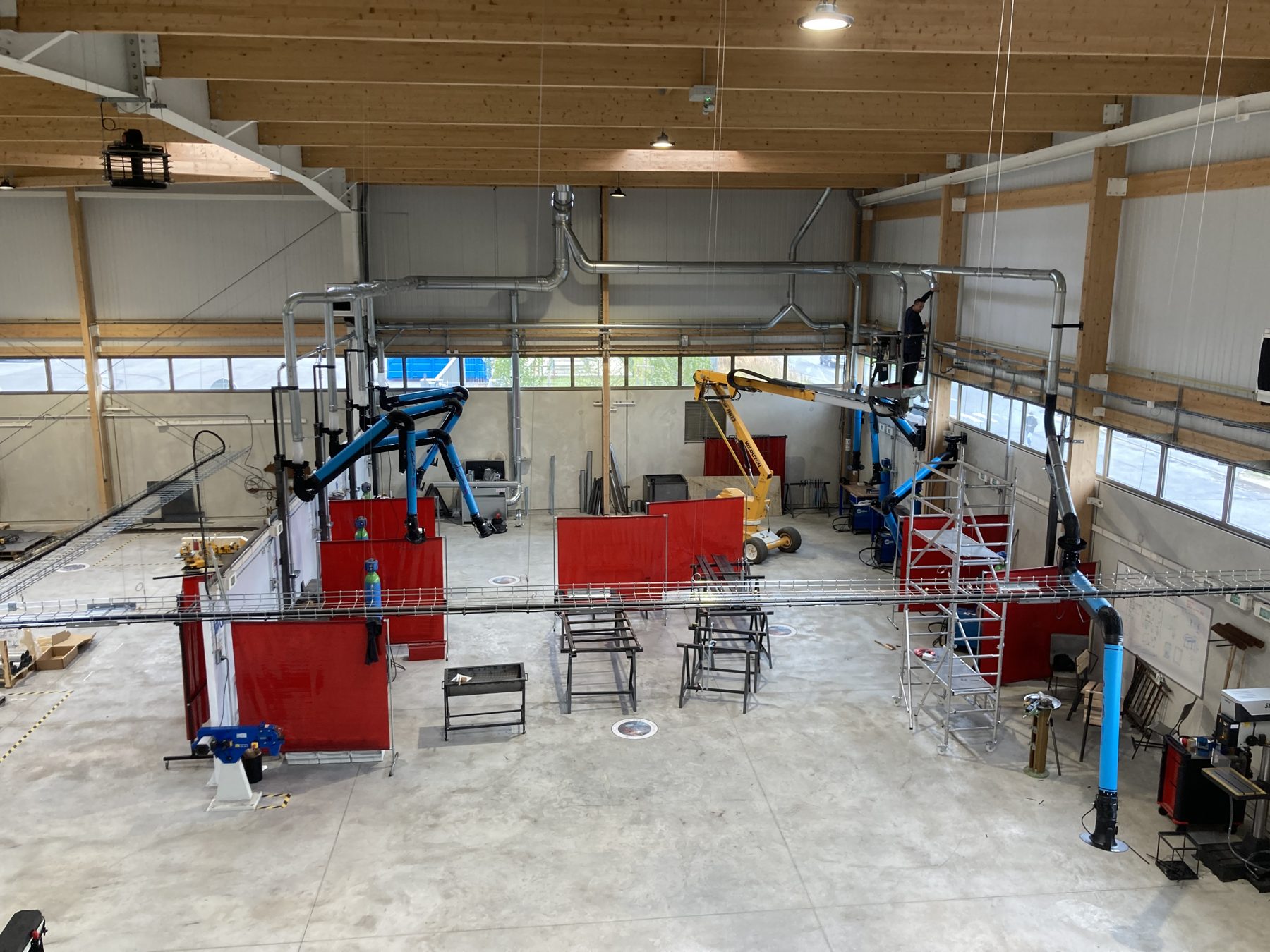 Centralised welding fumes extraction for training school, project photo 5
