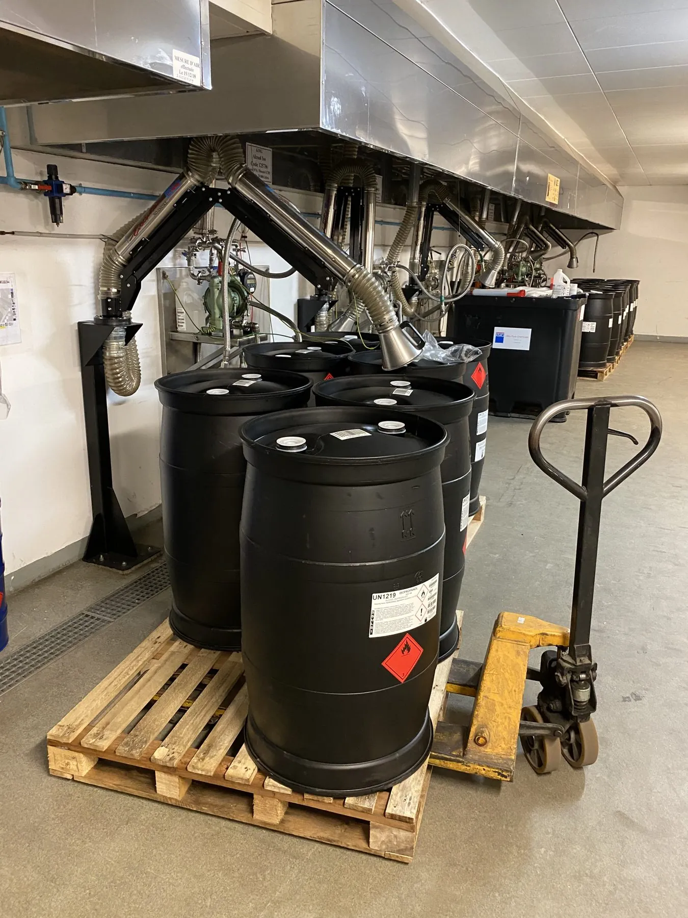 Acid extraction system for ammonia vapour, project photo 5