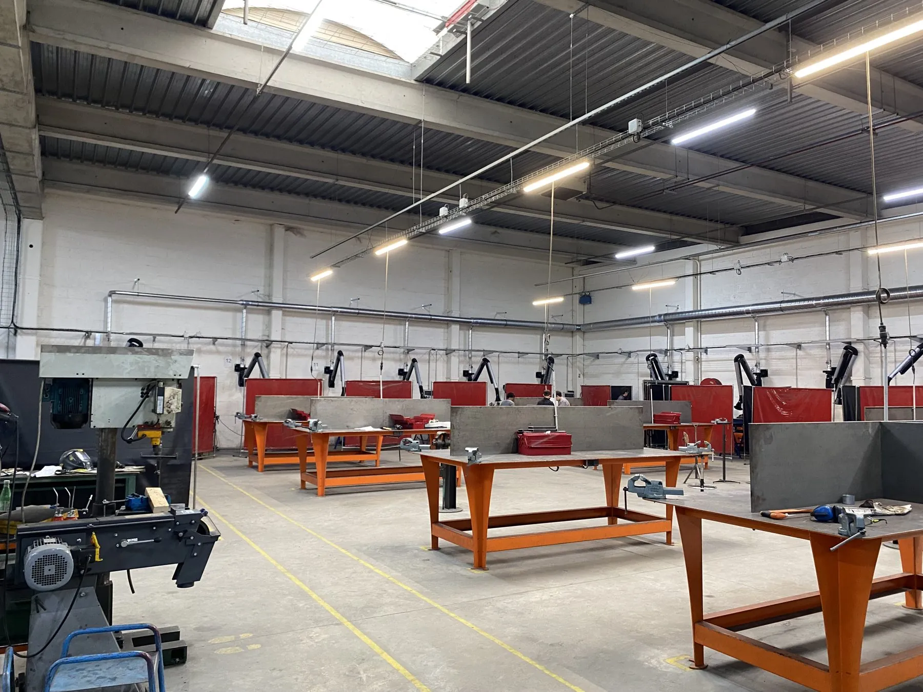 Extraction arms for a plumbing school, project photo 5