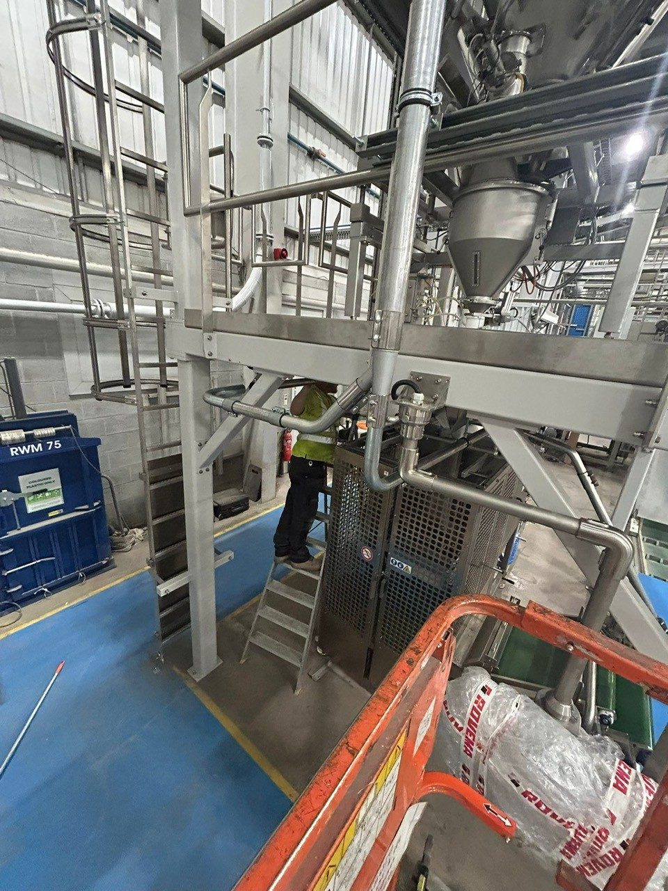 Powder mixing dust extraction for cement-based products, project photo 6