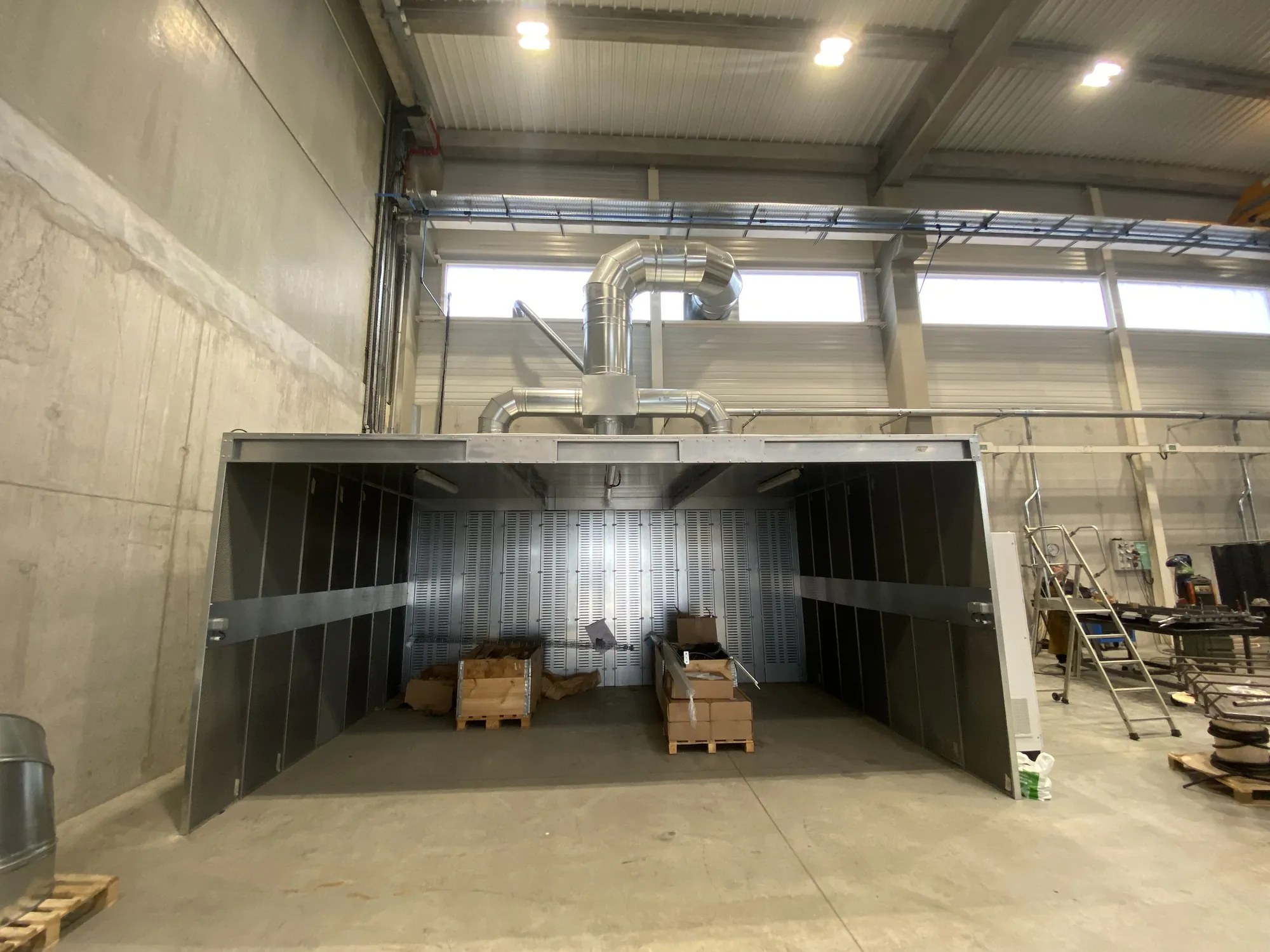 ATEX grinding booth & welding smoke, project photo 6