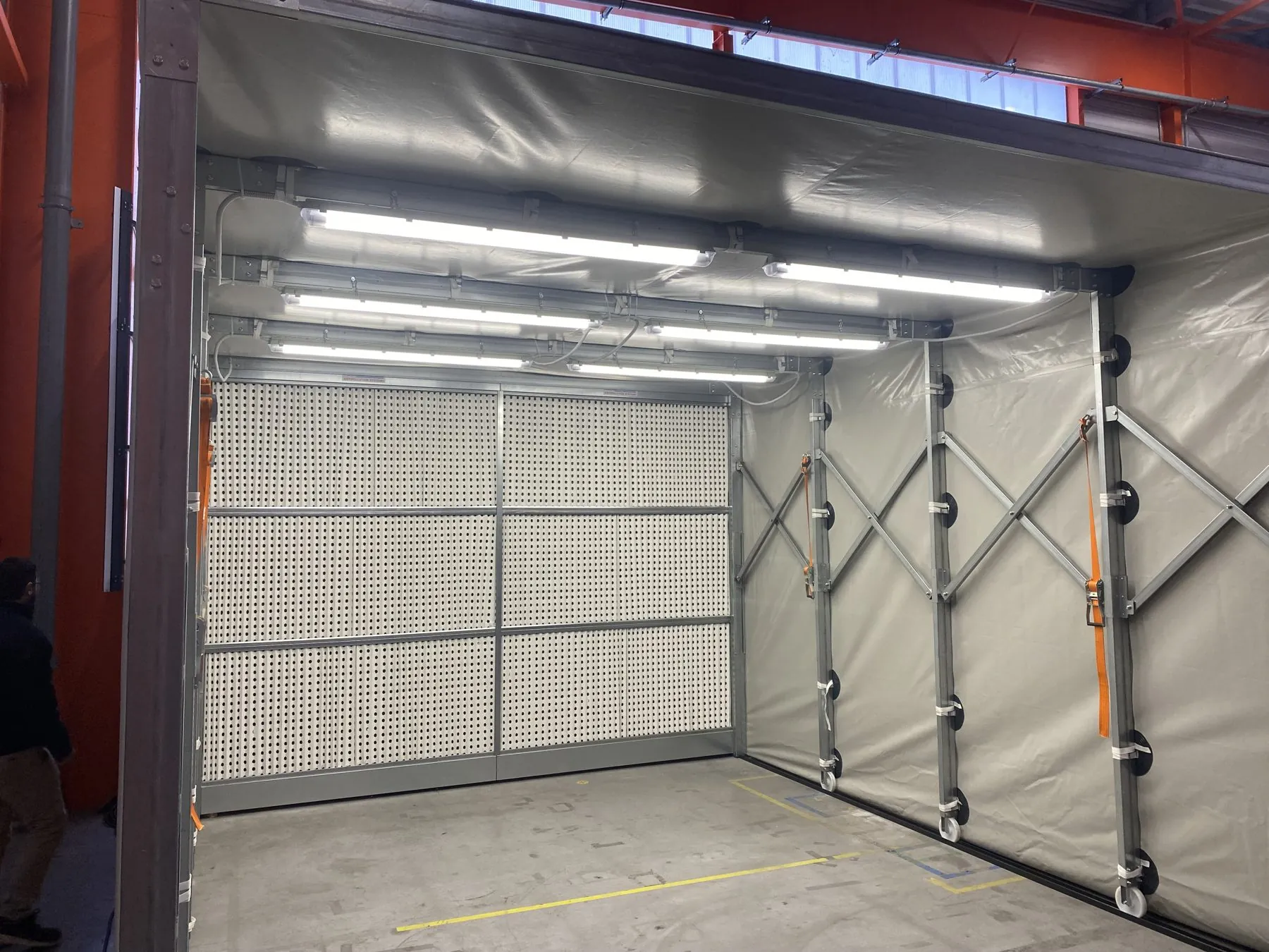 Retractable painting booth for automatic forklift manufacturer, project photo 6