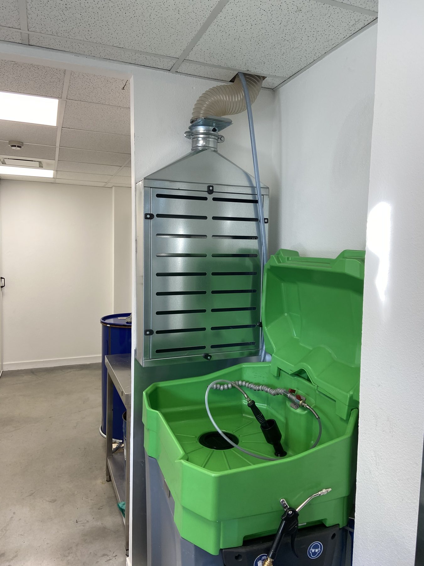 Solvent extraction and filtration syste with compensation for a colourimetry laboratory, project photo 6