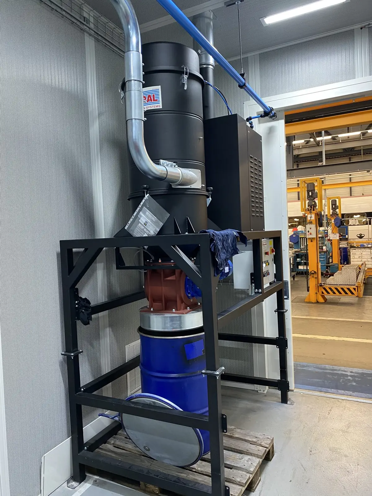 High vacuum system for a grinding booth cleaning, project photo 6