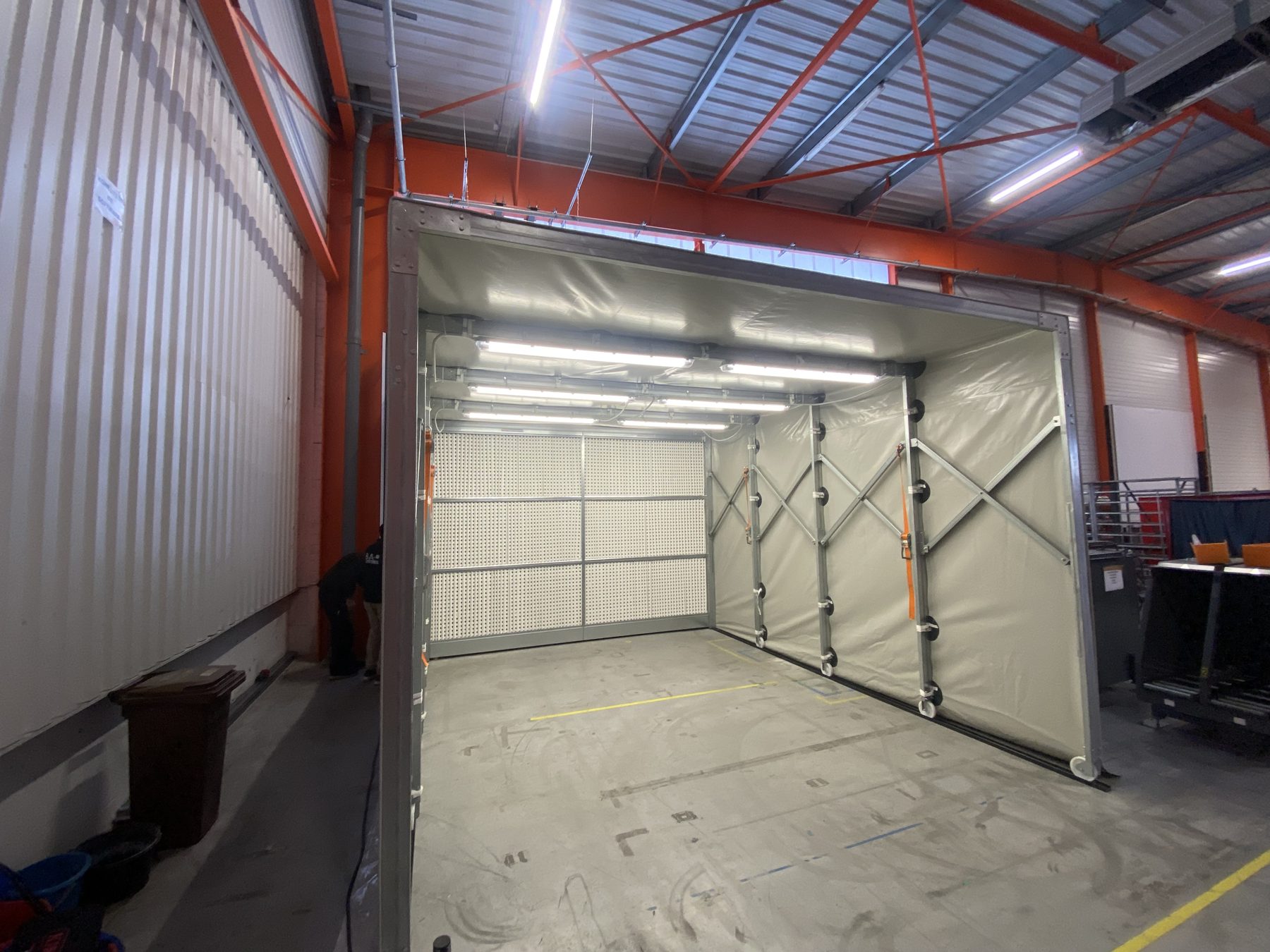 Retractable painting booth for automatic forklift manufacturer, project photo 7