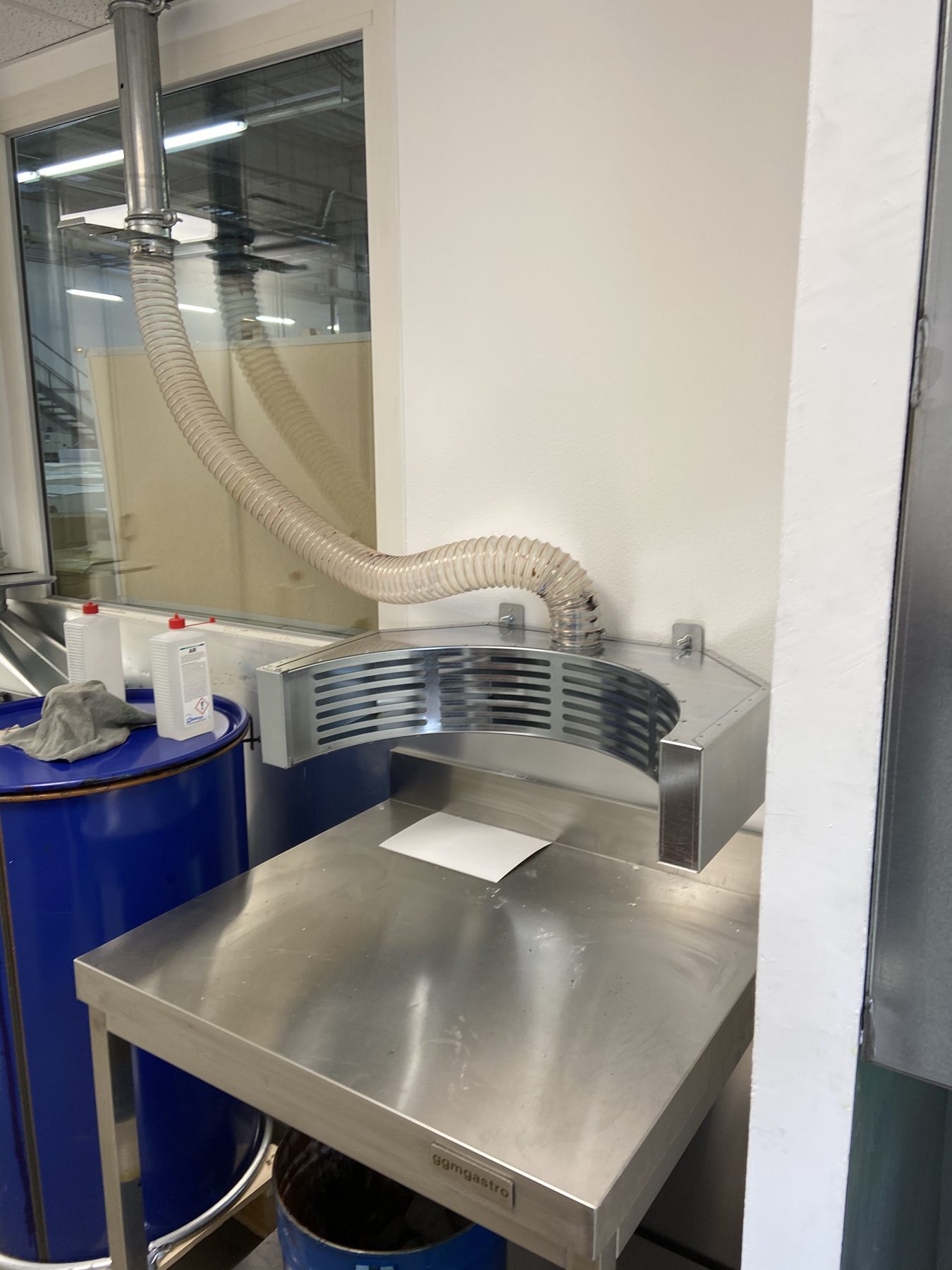Solvent extraction and filtration syste with compensation for a colourimetry laboratory, project photo 7