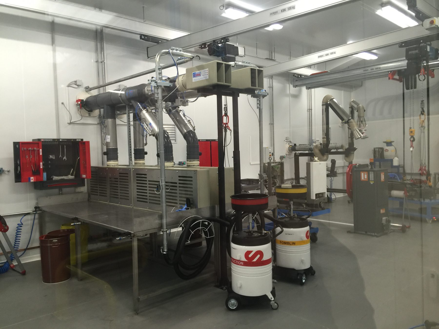 Centralised acid and voc extraction system for disassembly and decontamination of pumps, project photo 7