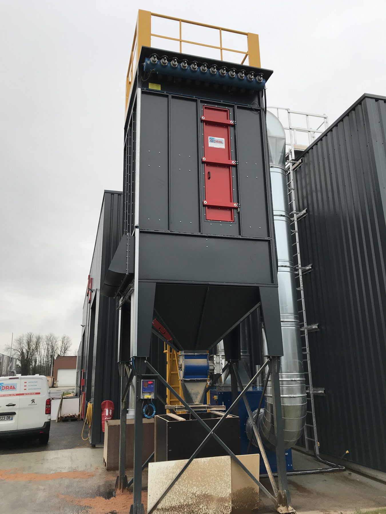 ATEX wood extraction for a wooden furniture manufacturer, project photo 8
