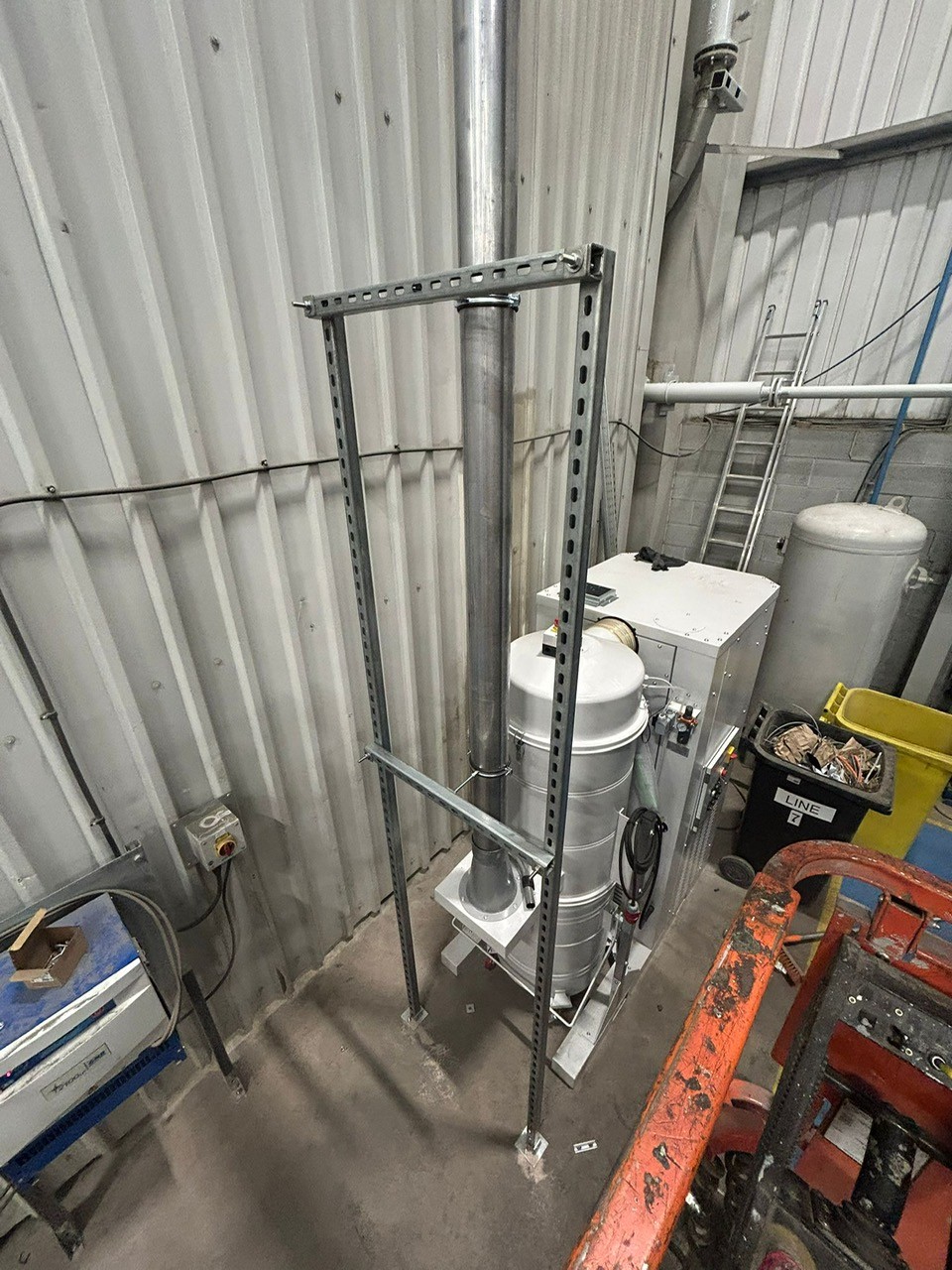 Powder mixing dust extraction for cement-based products, project photo 1