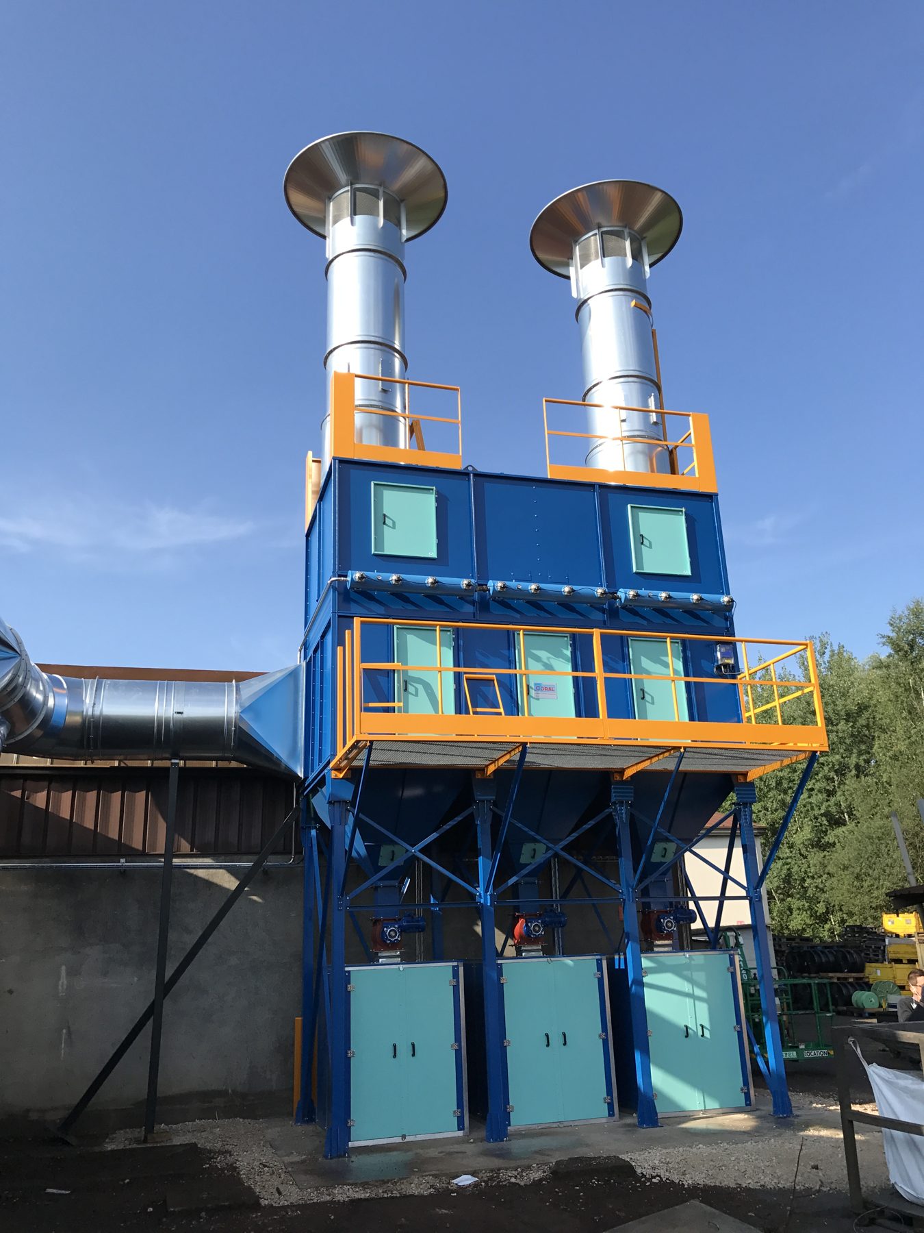 Dust extraction system of grinding for a spring manufacturer, project photo 9