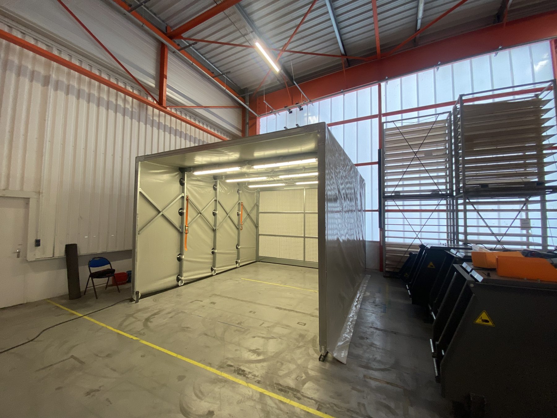 Retractable painting booth for automatic forklift manufacturer, project photo 10