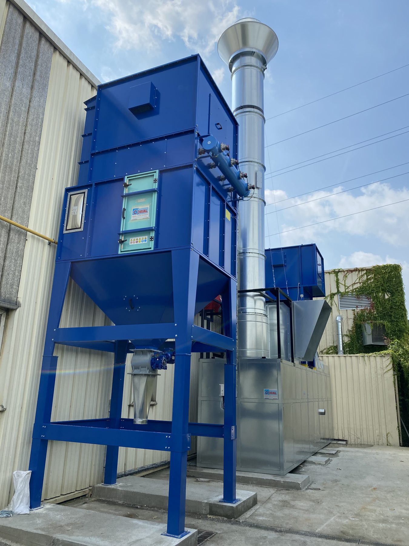 3 installations Oil mist system for machining Atex dust system for grinding Compensation by AHU, project photo 10