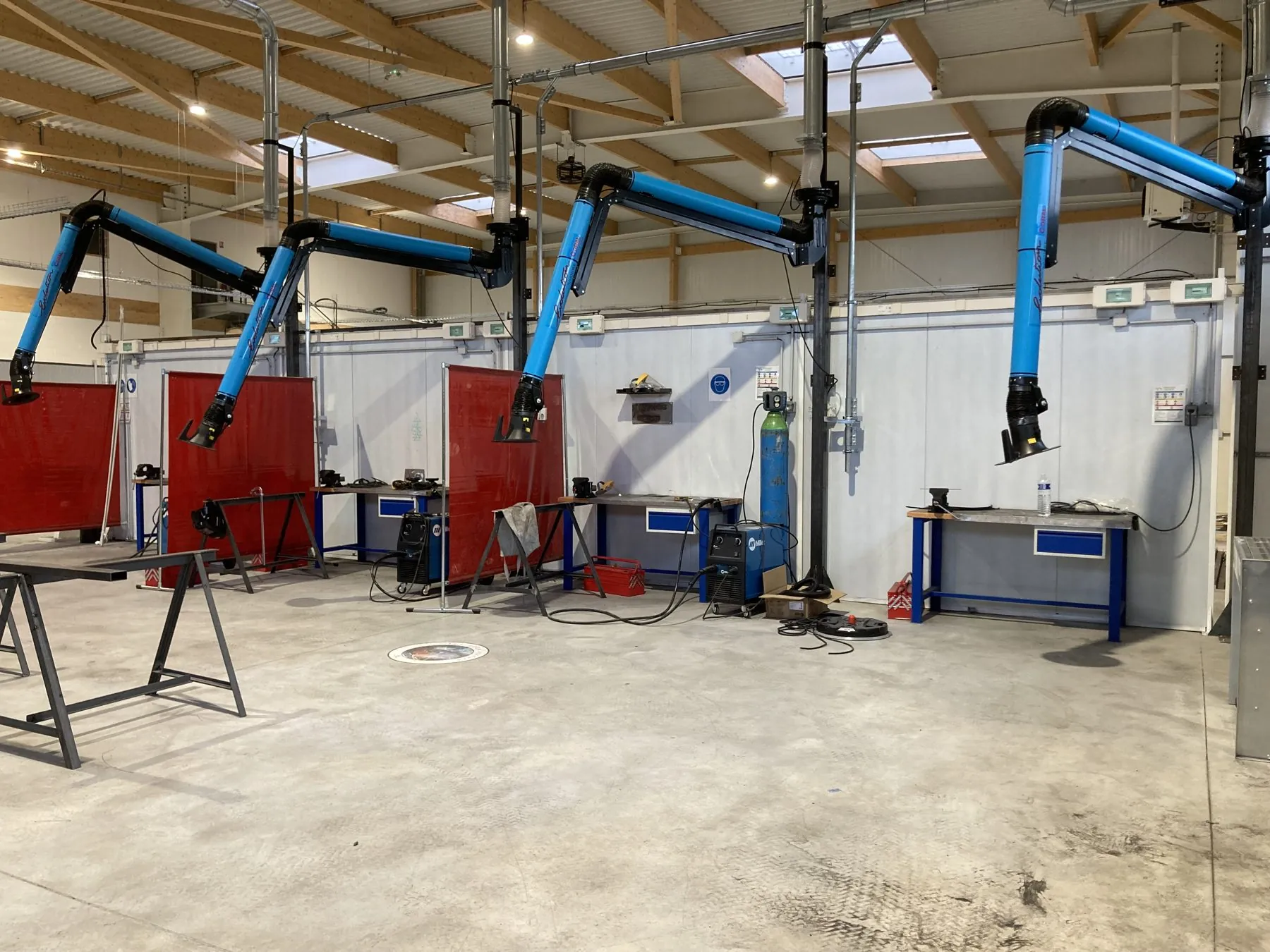 Centralised welding fumes extraction for training school, project photo 11