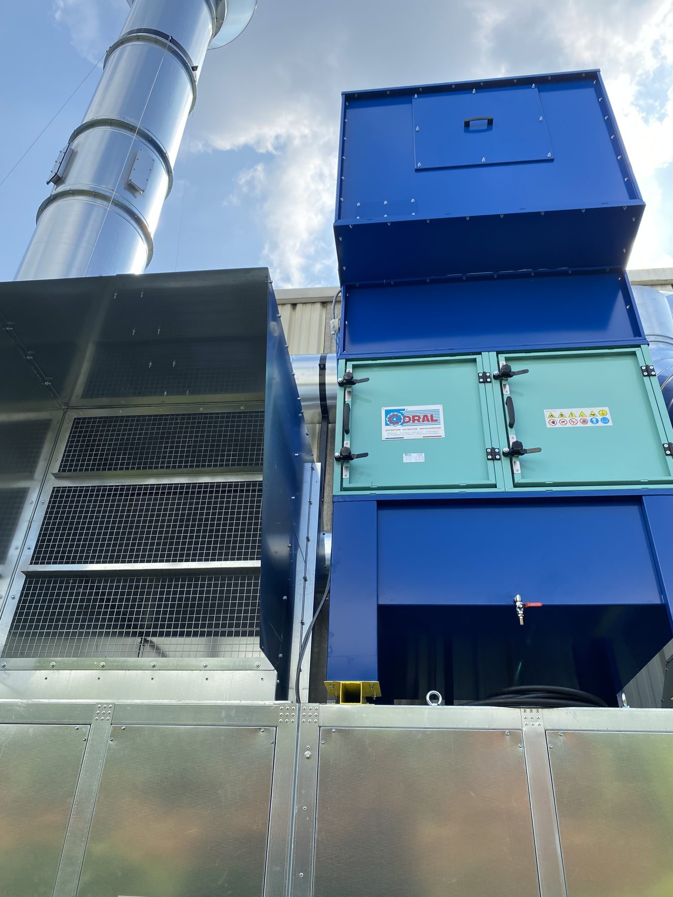 3 installations Oil mist system for machining Atex dust system for grinding Compensation by AHU, project photo 12
