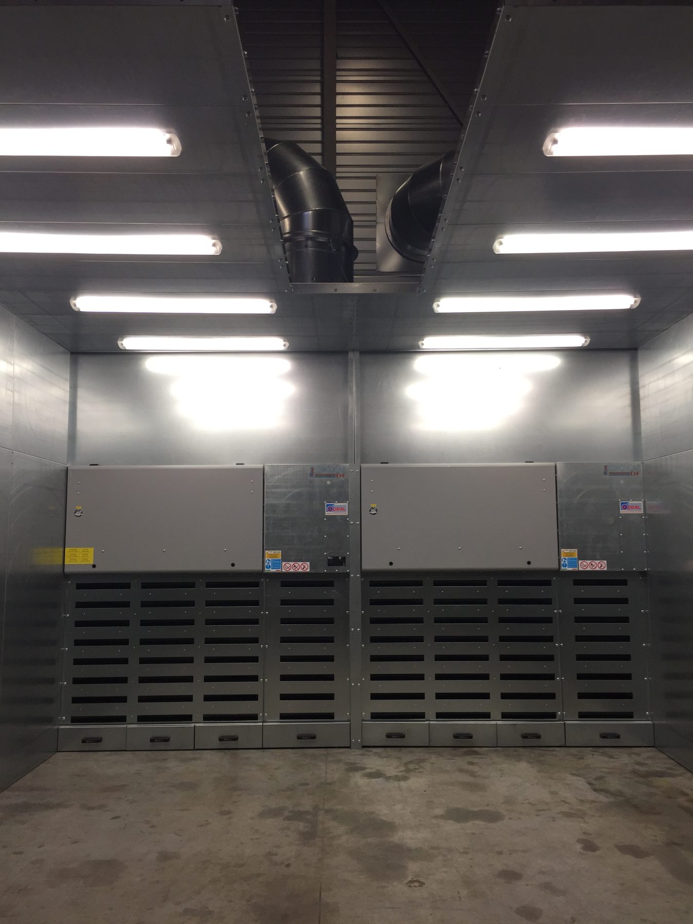 Grinding steel booth for a sigma Kneader Mixers manufacturer, project photo 12