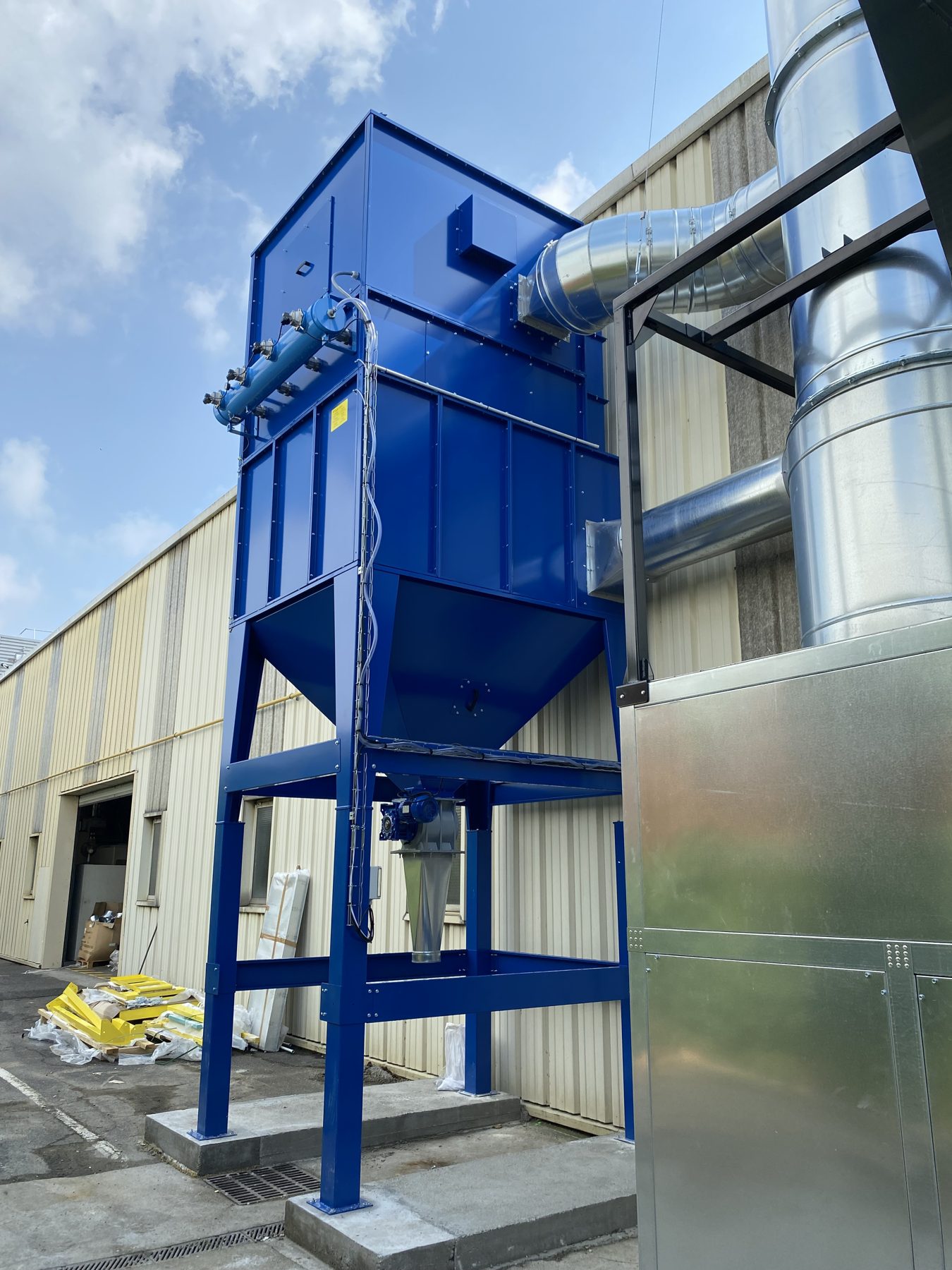 3 installations Oil mist system for machining Atex dust system for grinding Compensation by AHU, project photo 14