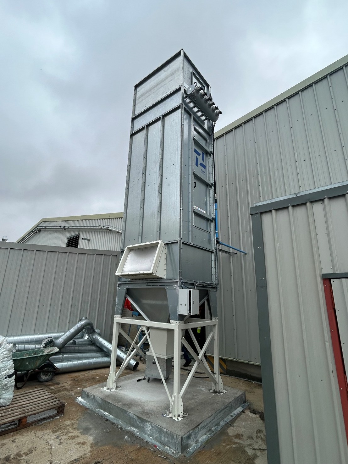 Atex plastic and various fumes extraction for tanks manufacturer, project photo 1