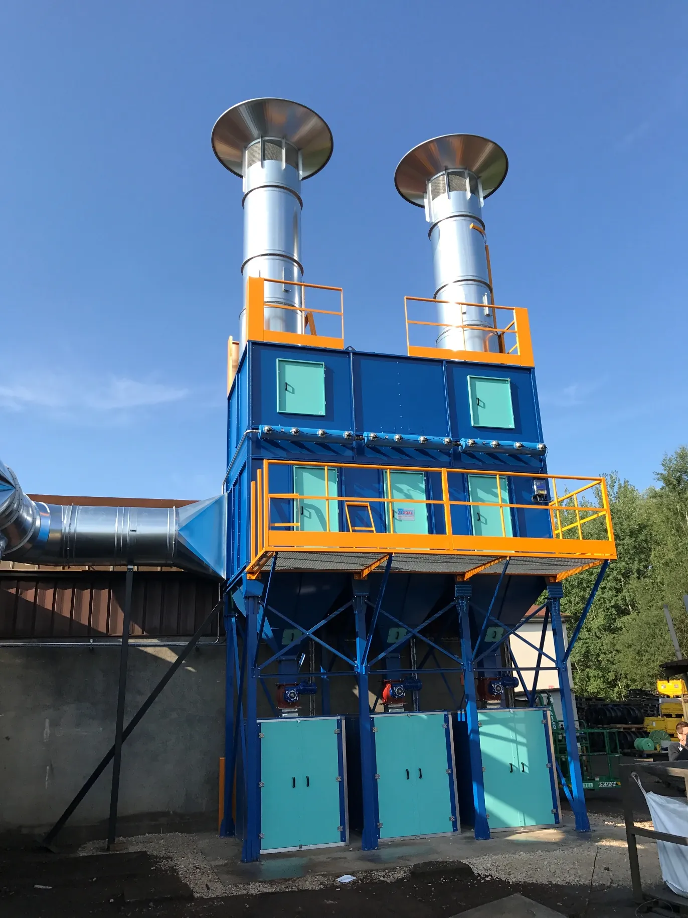 Dust extraction system of grinding for a spring manufacturer, project photo 1