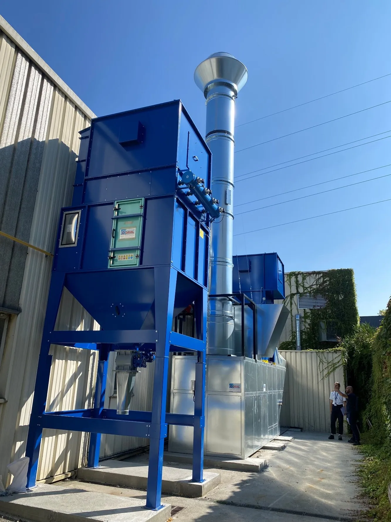 3 installations Oil mist system for machining Atex dust system for grinding Compensation by AHU, project photo 1