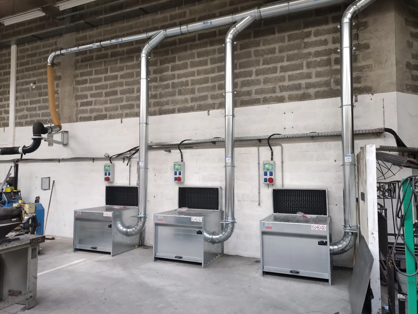 Centralised Extraction bench for a school workshop, project photo 1